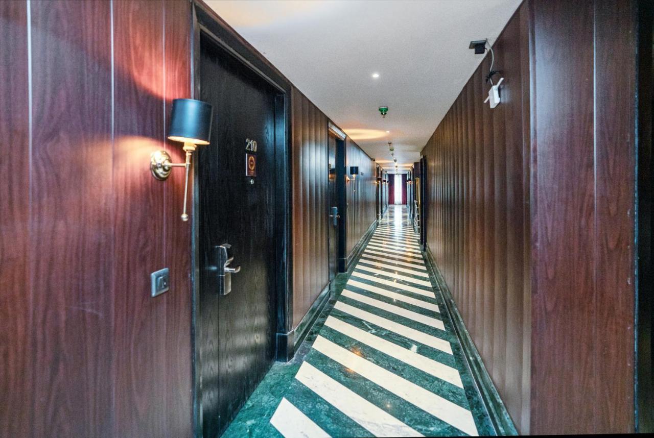 Foxoso Hotel, Delhi Airport นิวเดลี ภายนอก รูปภาพ